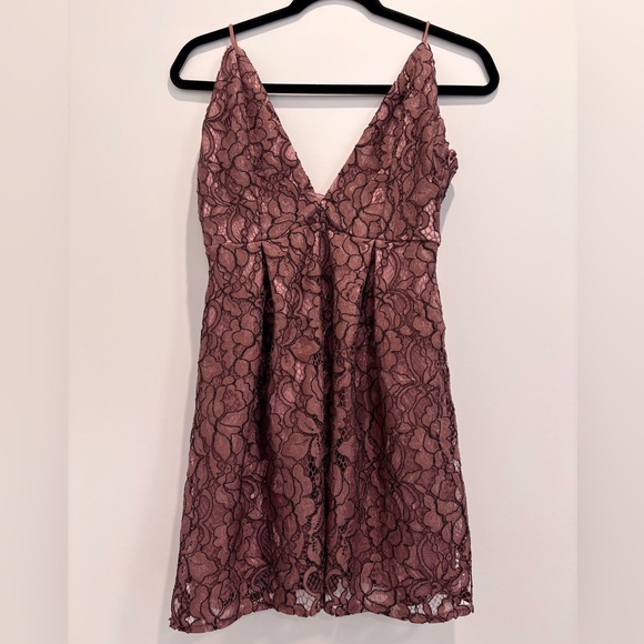 Rose Lace Dress - Picture 1 of 7